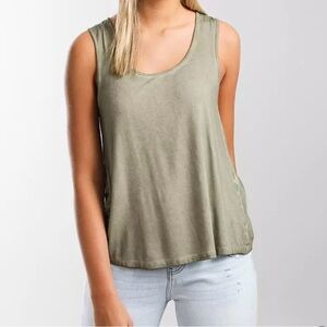 Women's Lupita Twisted Open Olive Green Sleeveless Top